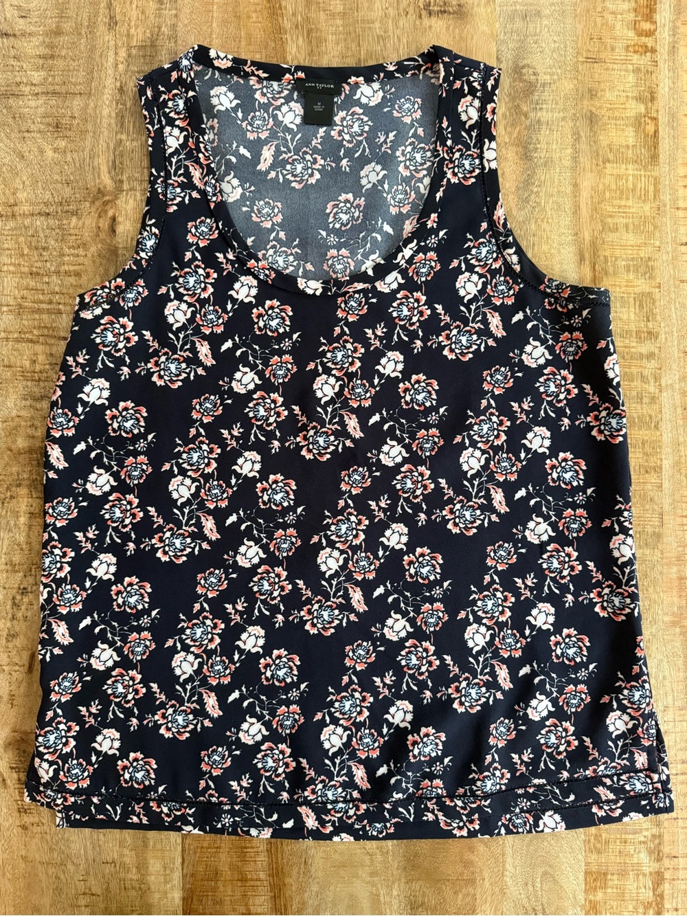 ANN TAYLOR Floral Sleeveless Blouse Top Navy Pink White Size Medium